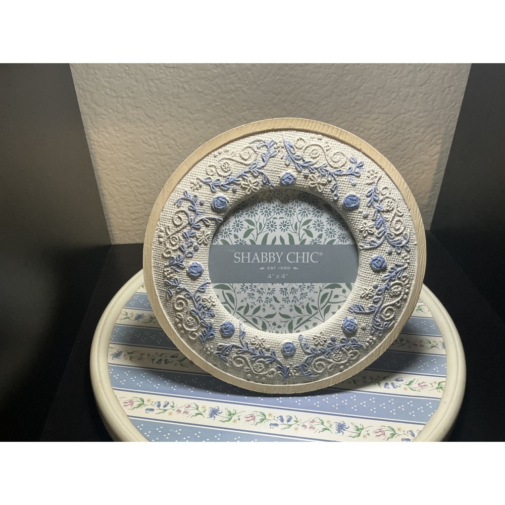 Simply Shabby Chic Round Resin Picture Frames Raised Floral